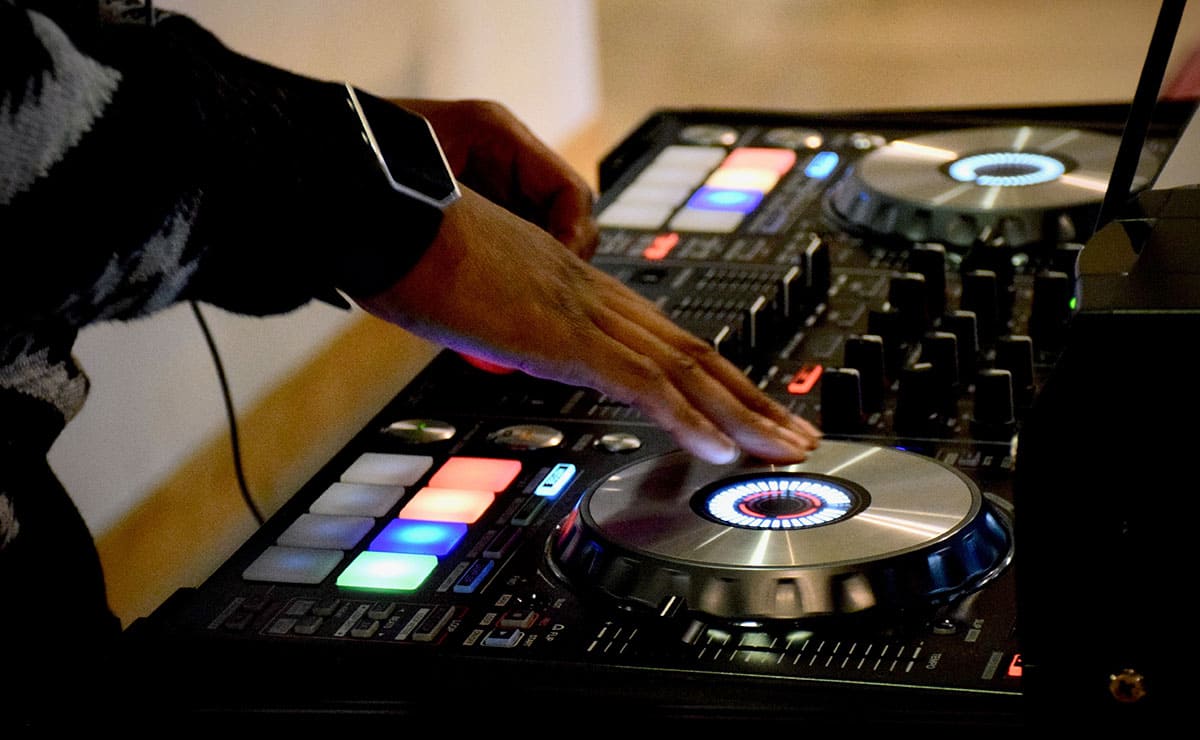 Photo of Successful way to become a DJ